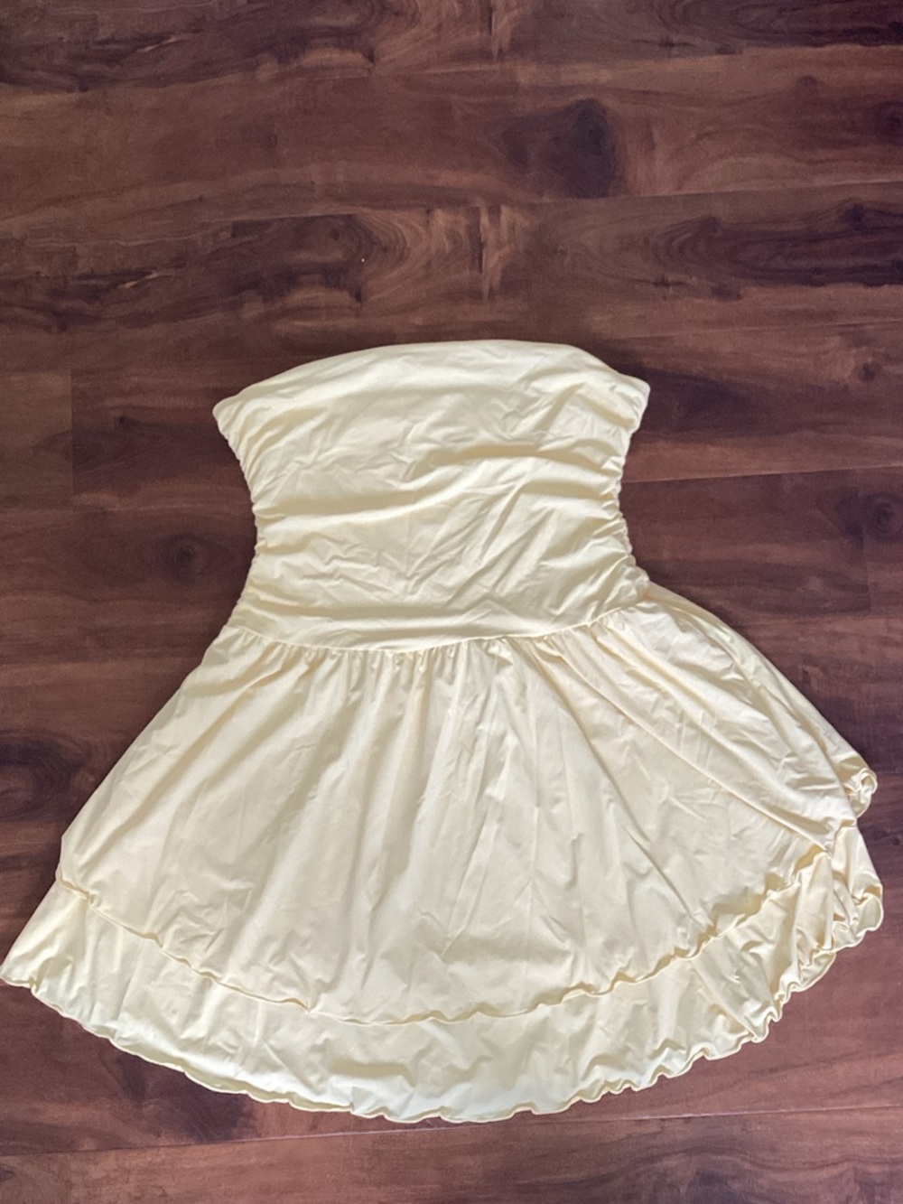 Women’s Yellow Strapless Party Dress